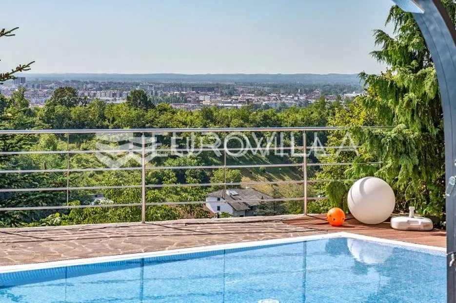 zagreb, gajnice moderna kuća 340m2, s bazenom na zemljištu 2300m2 - slika 10