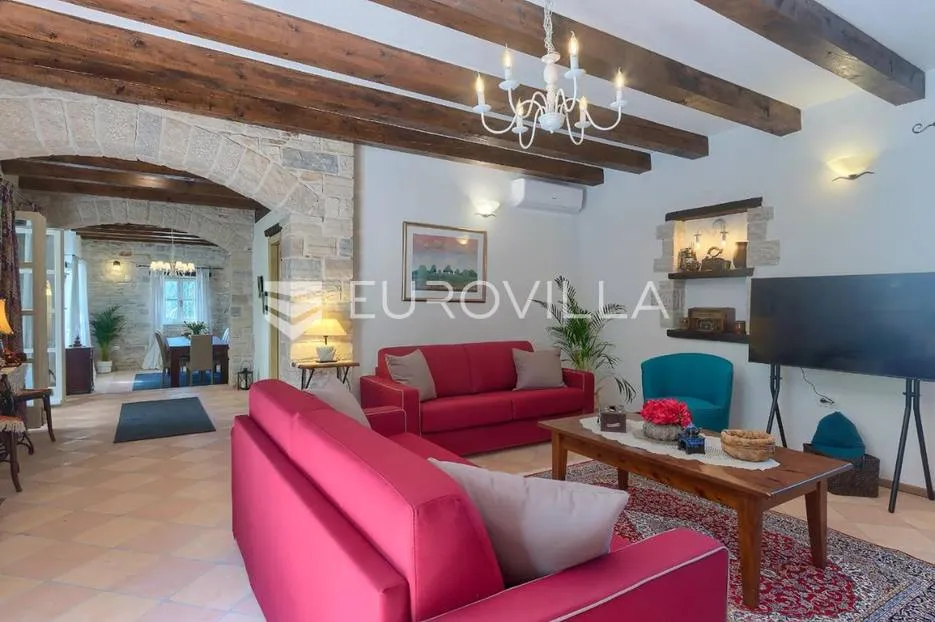 istra, tinjan, elegantna kamena vila s bazenom, iznimne kvalitete gradnje - slika 31