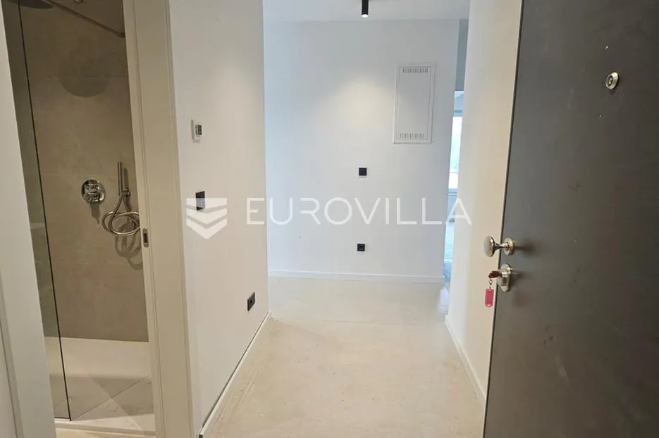 kaštel stari luksuzan stan 102,8 m² s velikom terasom i vrtom - slika 6