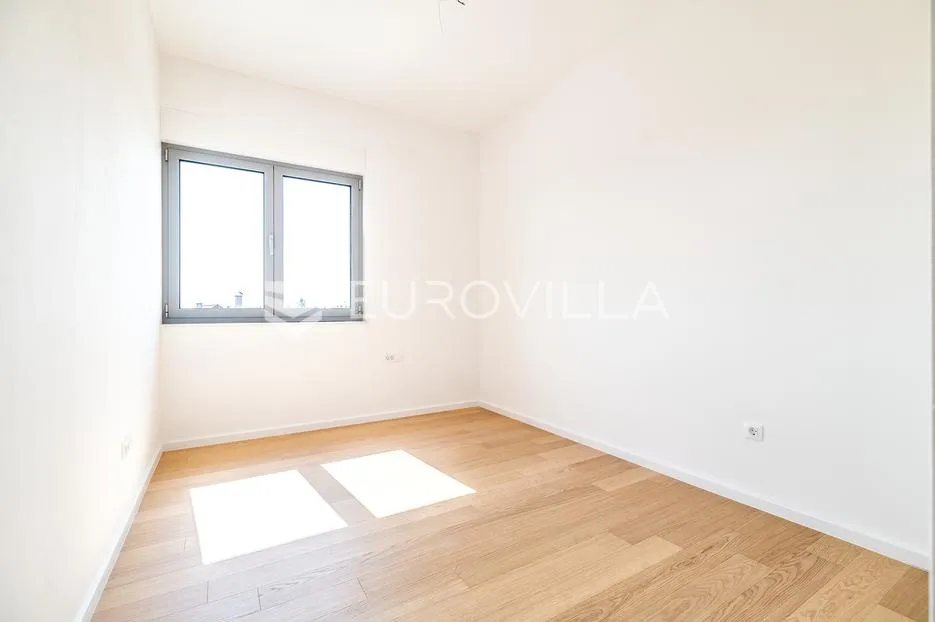velika gorica, prekrasan četverosoban stan 115 m² - slika 6
