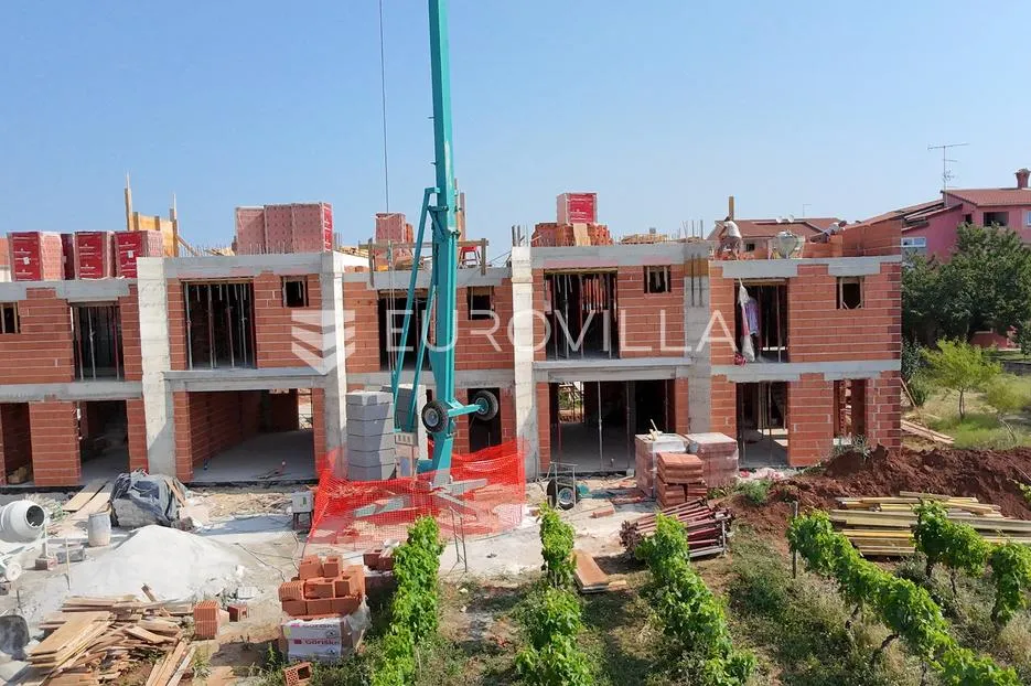 istra, poreč - novogradnja, rustikalna kuća u nizu nkp 155,87 m2 - slika 5