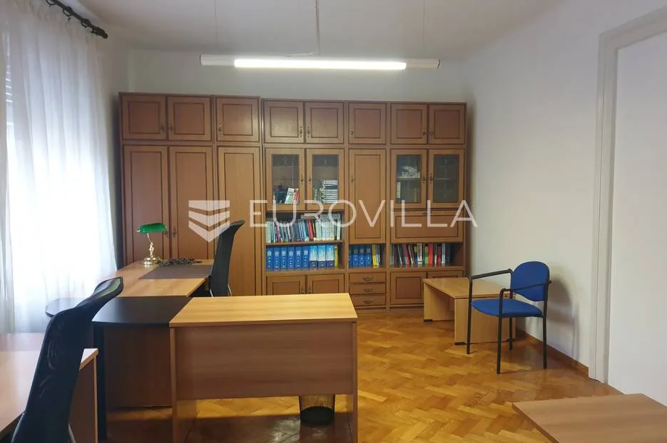strogi centar, poslovni (uredski) prostor za zakup 103 m2 - slika 2