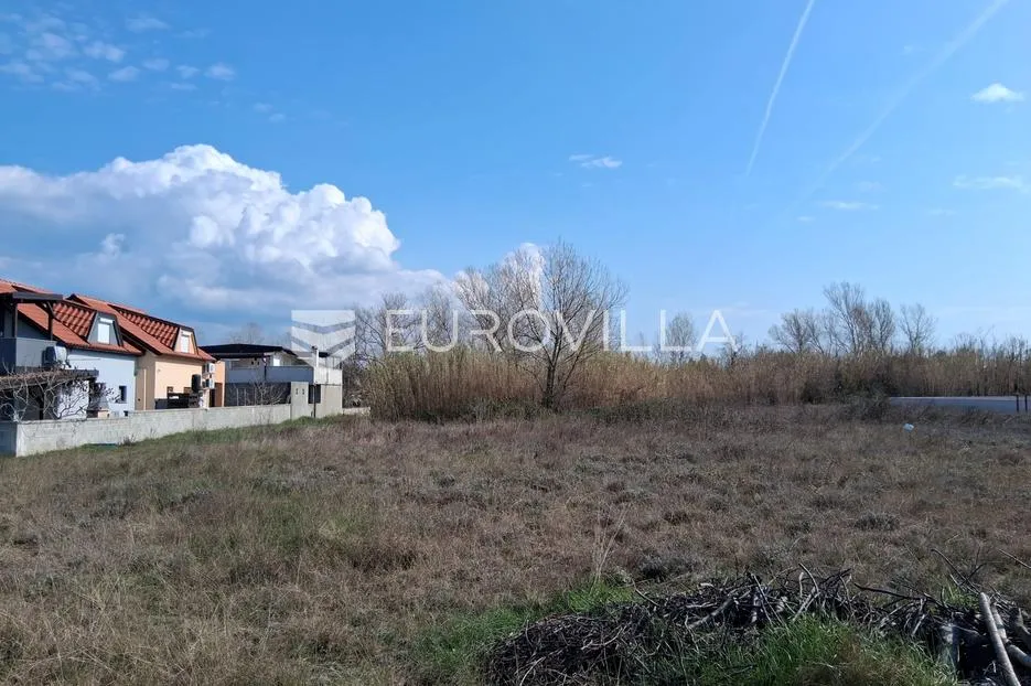 zadar, privlaka, građevinsko zemljište 573 m² - slika 2
