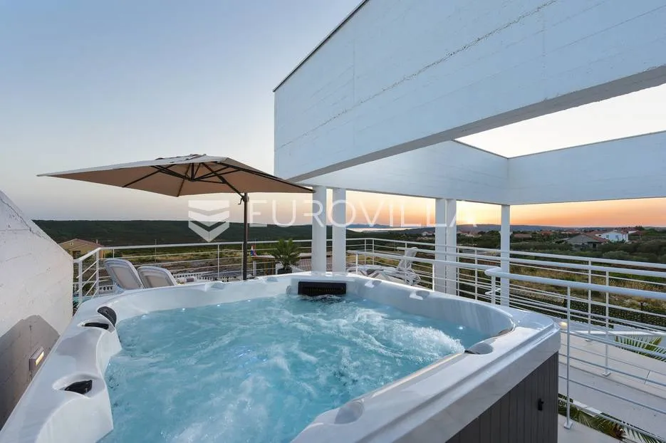 zadar, debeljak, luksuzno opremljena villa s bazenom i pogledom na more - slika 3