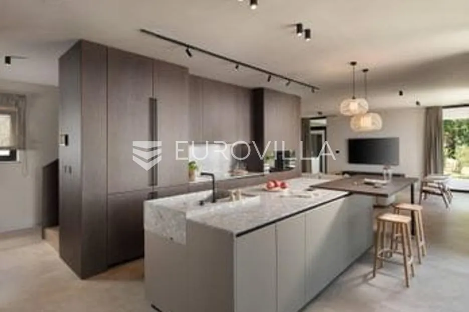 brseč, luksuzna vila od 280 m² s bazenom i panoramskim pogledom na more - slika 10