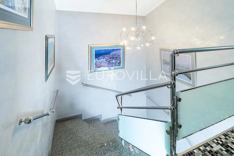 kastav, luksuzna vila s bazenom i panoramskim pogledom na kvarnerski zaljev - slika 38