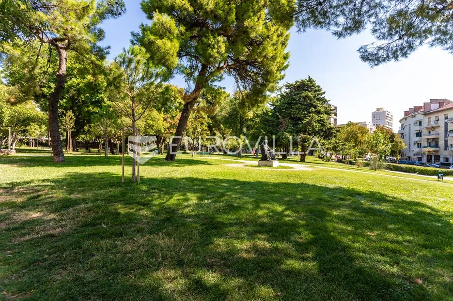 split, lovret, odličan dvosoban stan površine 99 m² - slika 12