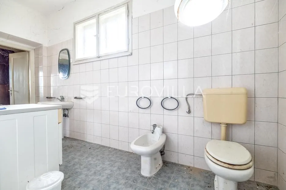 zagreb, mlinarska, prekrasna villa za adaptaciju na zemljištu 1.730 m² - slika 10