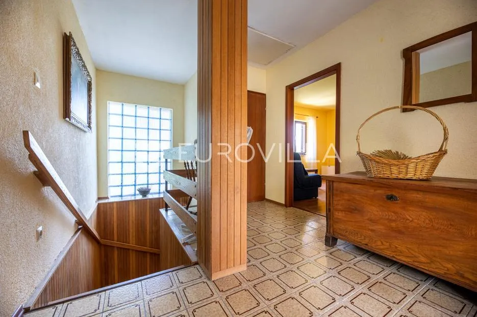 otok krk, gostinjac, šarmantna kuća nkp 180 m2 - slika 11