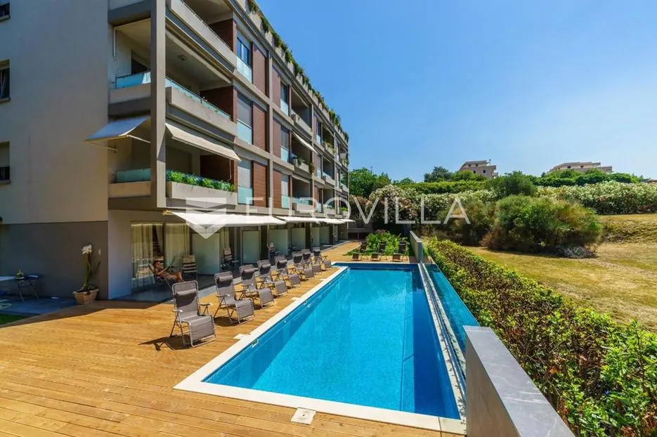 split, žnjan, hotel s jedanaest soba - slika 1