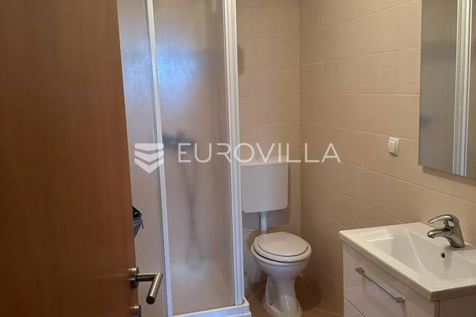istra, barbariga, trosoban stan 50 m² u podrumskom dijelu stambene zgrade, pogled more - slika 8