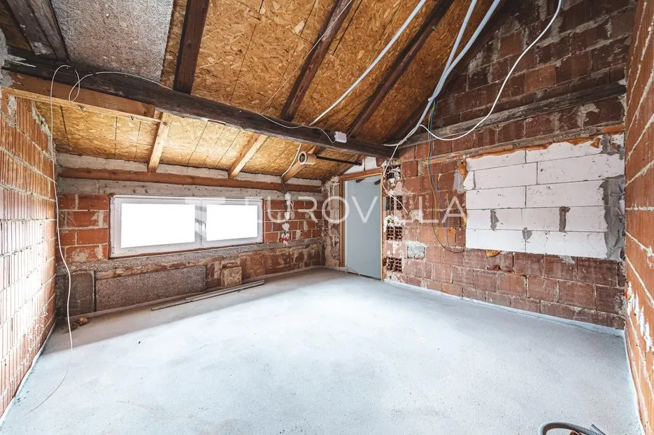 zaprešić okolica, brdovec, predivna kuća s 3 garaže 316 m² - slika 12