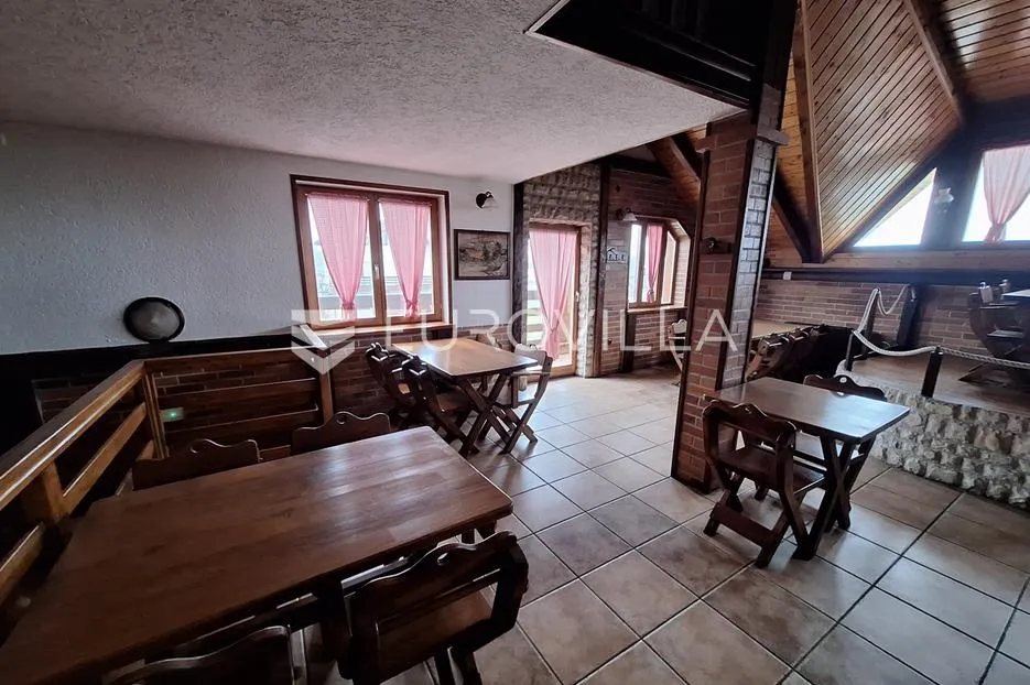 karlovac, poslovni prostor, restoran 300 m², odlična lokacija, sav inventar - slika 8