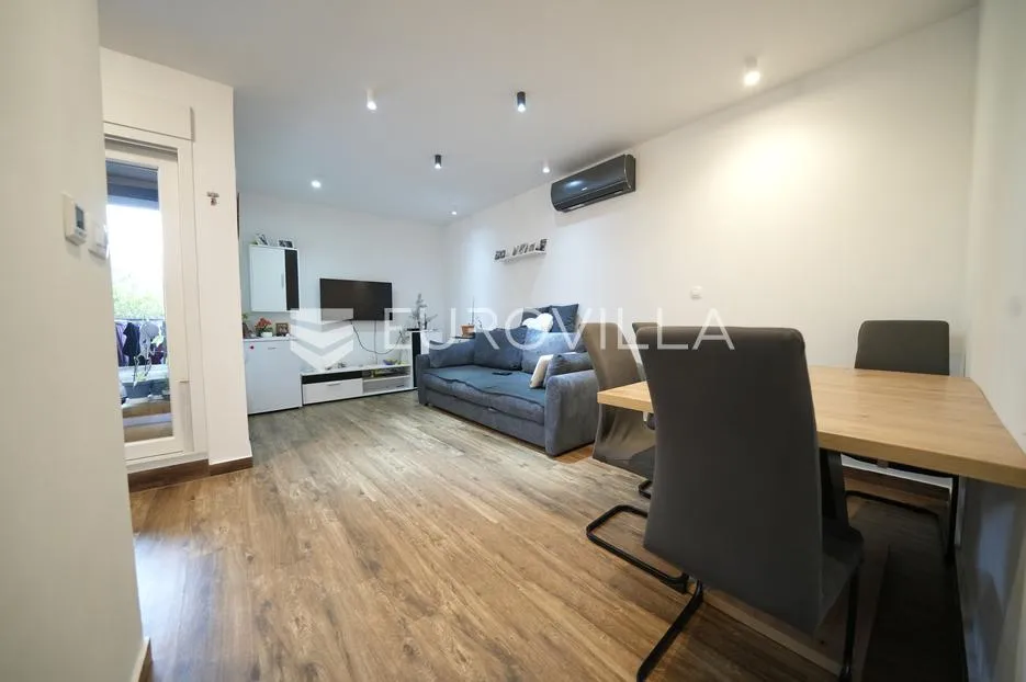 zadar, bili brig luksuzno opremljen trosobni i jednosobni stan s teretanom i spa centrom 241 m² - slika 34