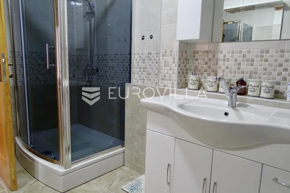 brod moravice, veliko imanje površine 19.448 m² - slika 9