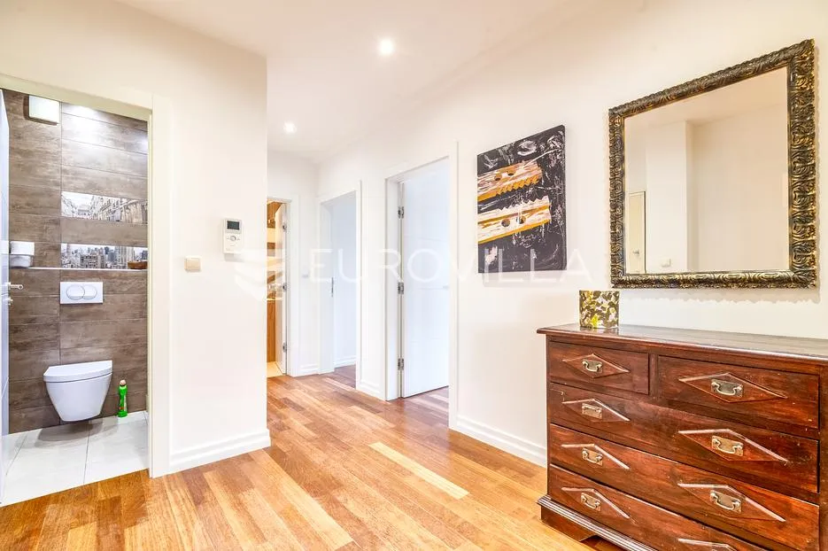 zagreb, pantovčak, lijep trosoban stan s balkonom 99 m² - slika 7
