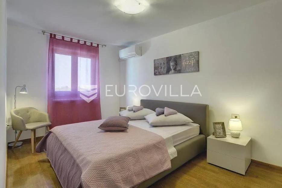 pula, valdebek, samostojeća kuća s bazenom i lijepom okućnicom, 386 m² - slika 29