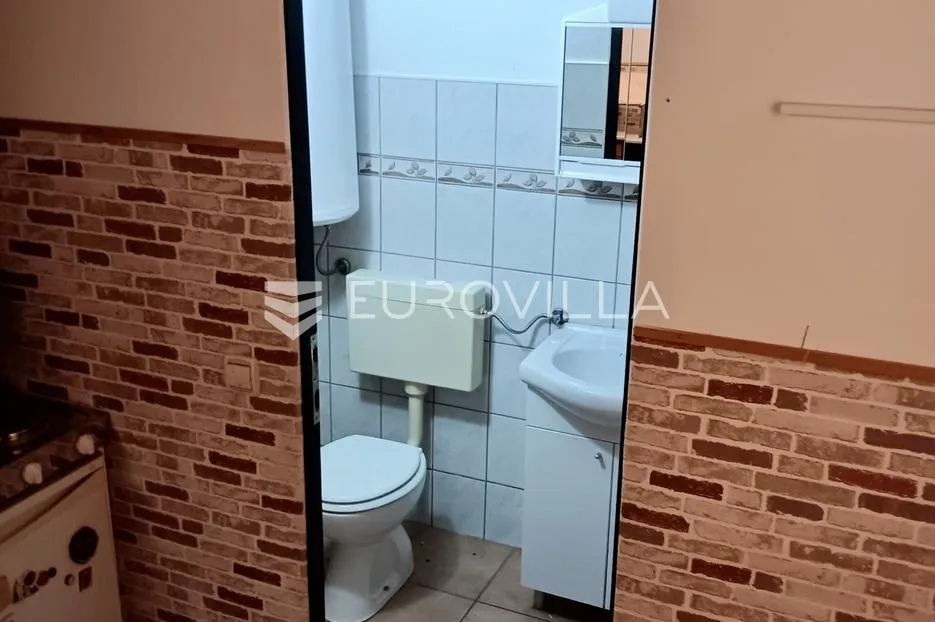 plitvička jezera, rudanovac, iimanje s tri objekta i bazenom u blizini nacionalnog parka - slika 13