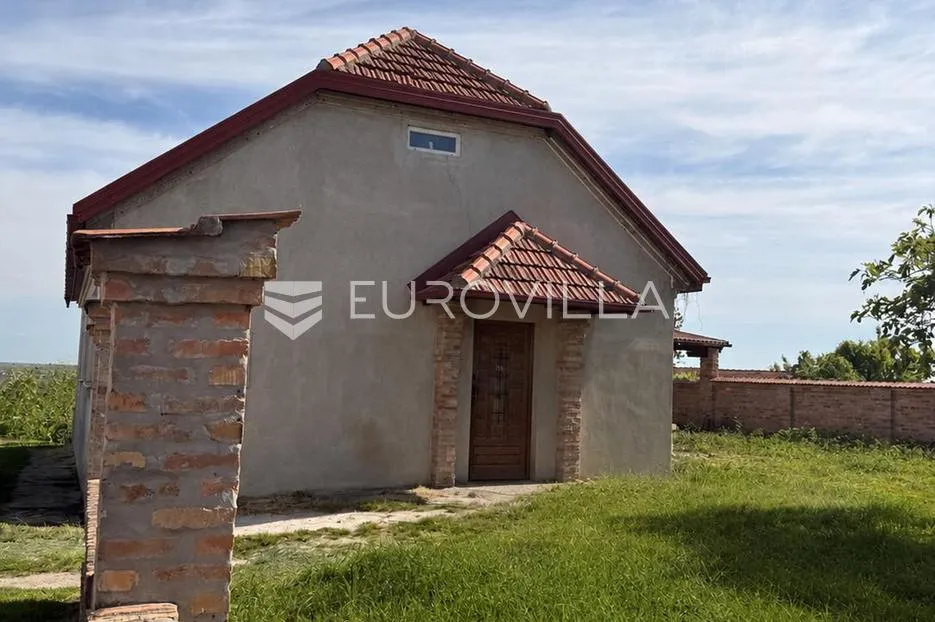 ilok, kuća s okućnicom, blizina dunava i centra - slika 2