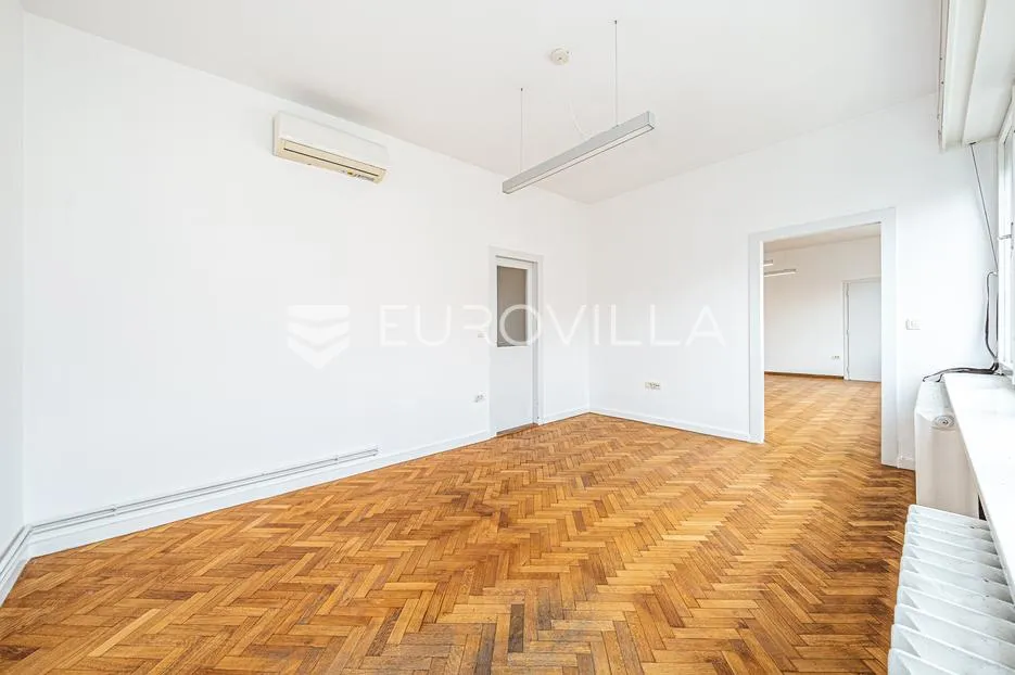 zagreb, trg bana josipa jelačića, vrhunski poslovni prostor 138,80 m² - slika 10