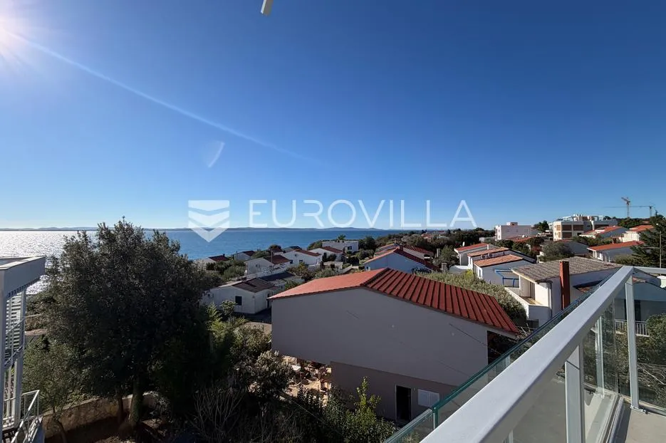 zadar, petrčane, ekskluzivan stan s krovnom terasom i panoramskim pogledom na more - slika 11