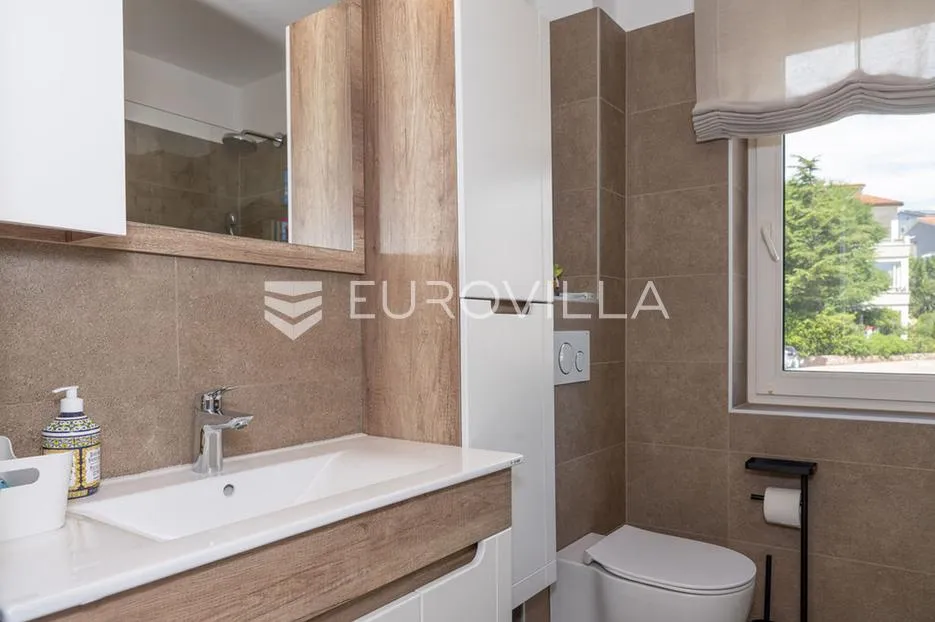 krk, grad krk, stan 70 m², garaža 20 m² - slika 13