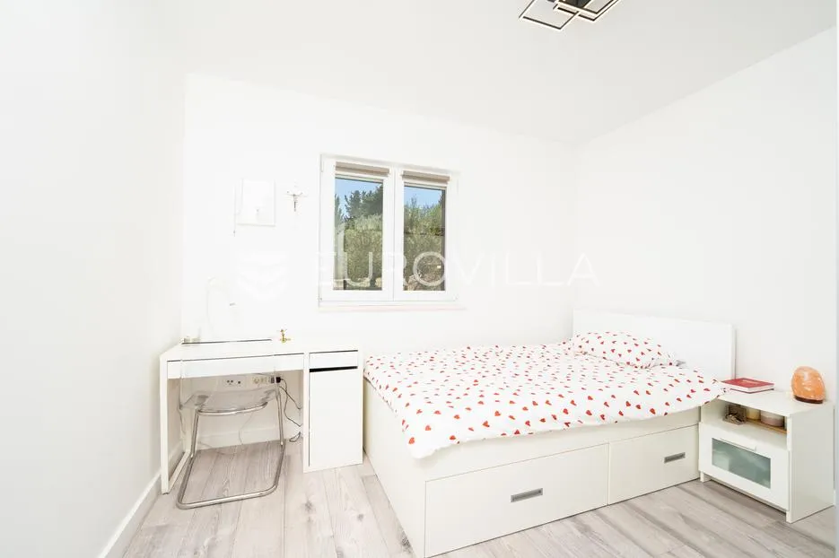 pakoštane, drage, kuća s tri stambene jedinice, 600 m od mora - slika 87