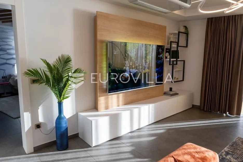 opatija, prekrasan penthause 228 m² s besprijekornim pogledom - slika 31