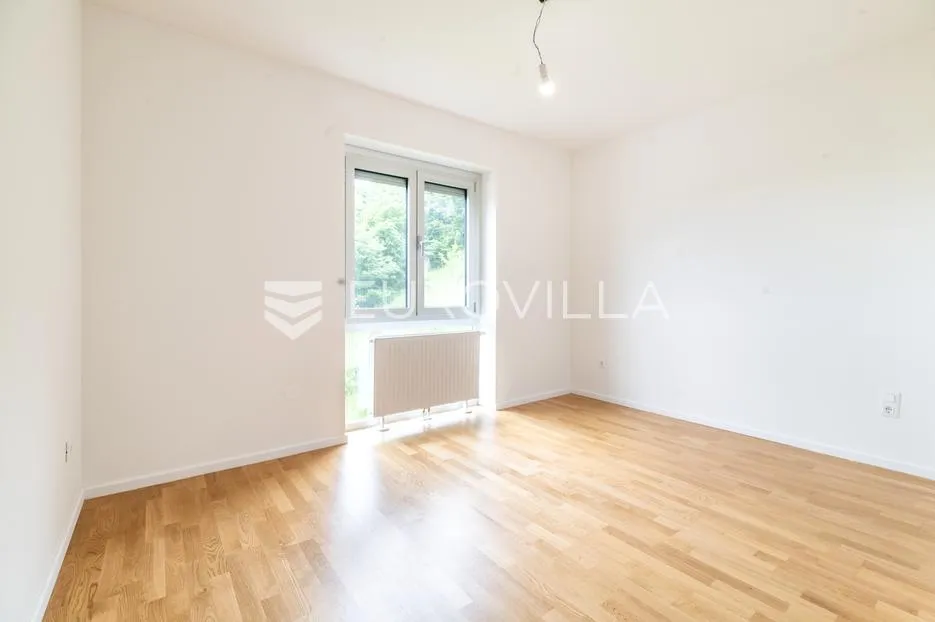 zagreb, gračani, novogradnja, dvoetažan peterosoban stan 159,44 m² s vrtom - slika 7