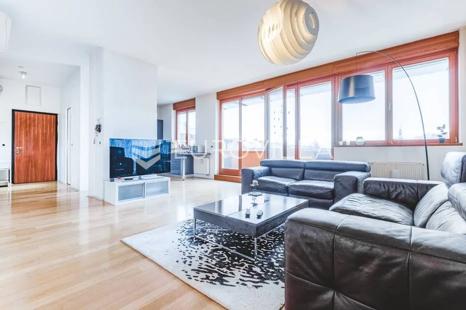 zagreb, medveščak, izvrstan trosoban penthouse! - slika 2