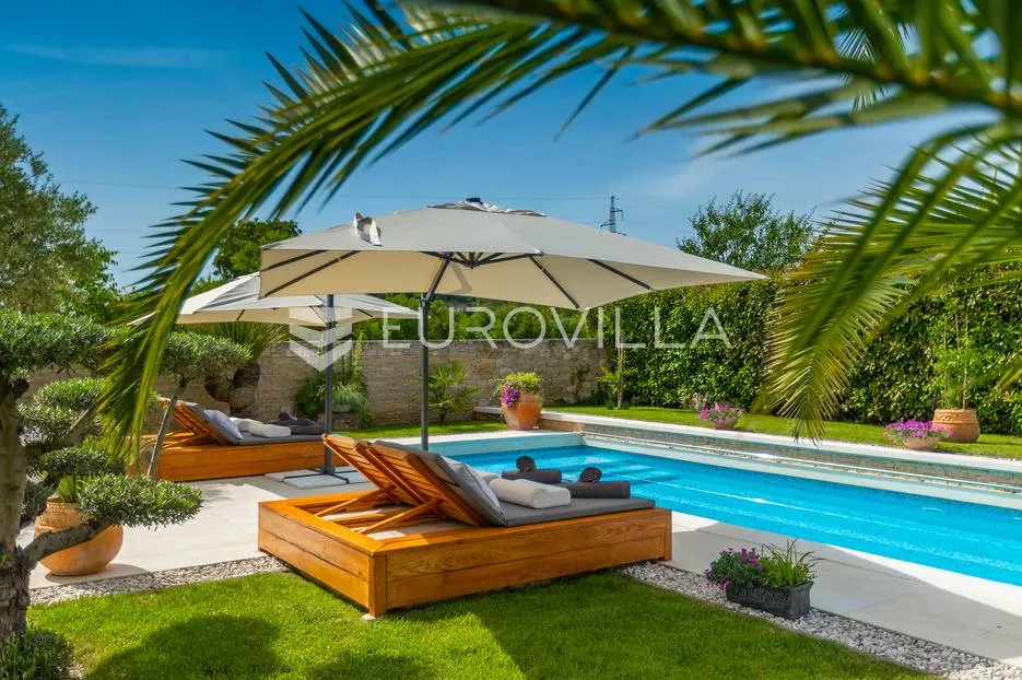 rovinj, rovinjsko selo, prekrasna villa s wellnessom i bazenom, 224 m² - slika 7