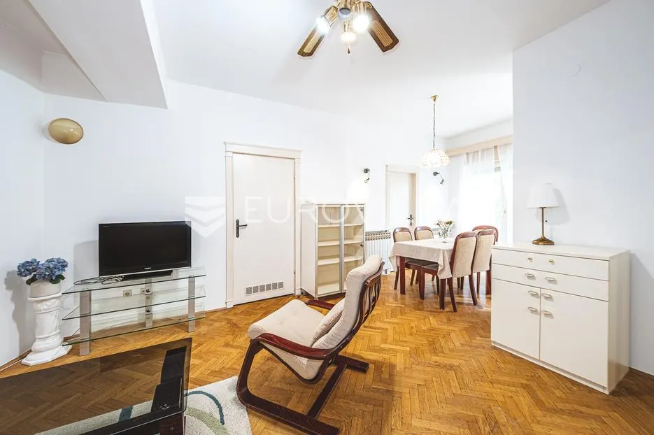 zagreb, centar, uređen trosoban stan površine 57 m² - slika 6