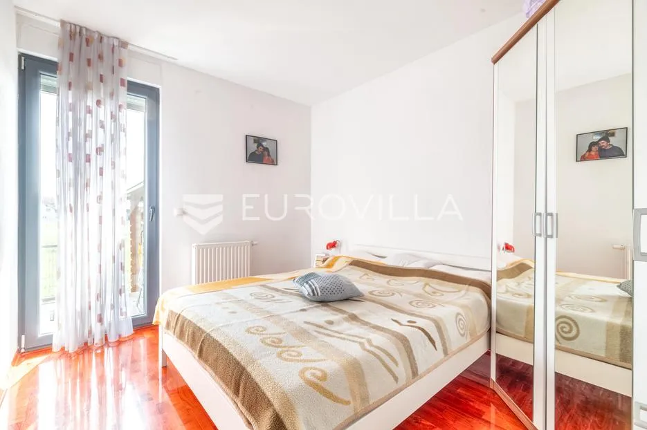 sesvete, kašinska, trosoban stan sa vrtom, prizemlje 66 m² - slika 5
