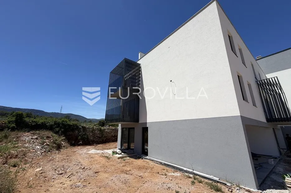 hvar, vrboska, trosoban stan u novogradnji neto korisne površine 113.75 m² - slika 4