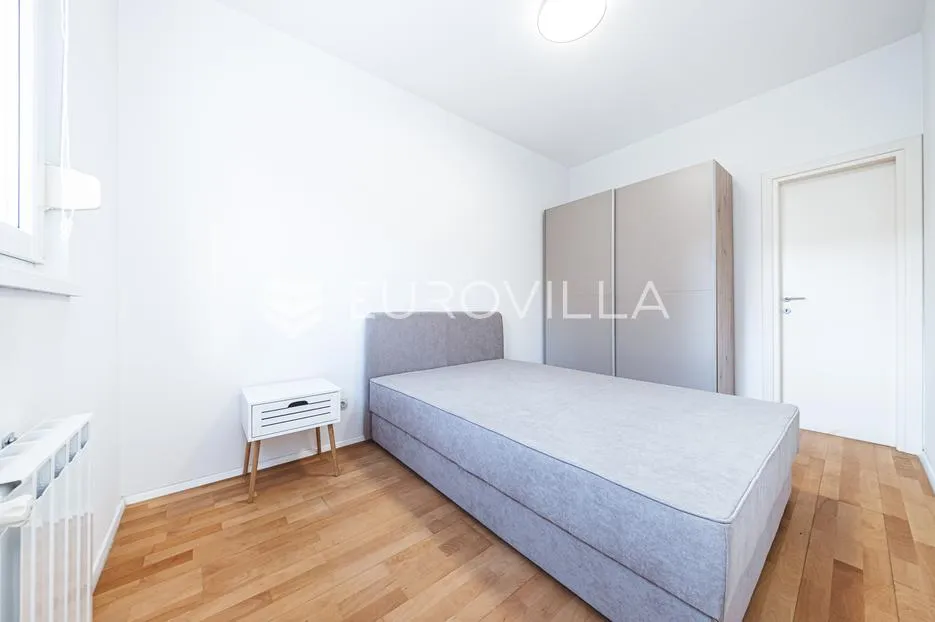 zagreb, malešnica, predivan četverosobni stan 83.25 m² - slika 5