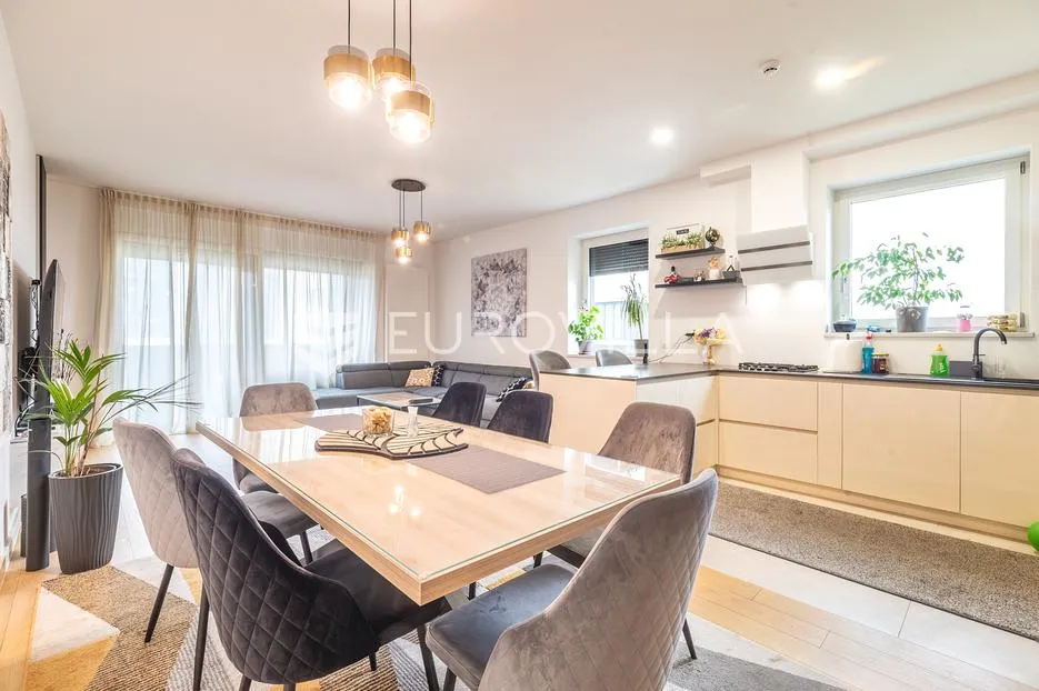 zagreb, vmd heinzelova, darwinova, četverosoban stan 114 m², dva parkirna garažna mjesta - slika 2