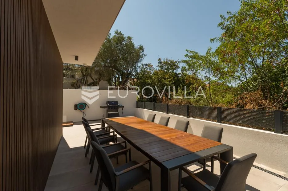 istra, rovinjsko selo, moderna novogradnja 222m2 s bazenom - slika 39