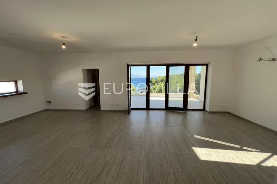 krk, penthouse 100 m², prvi red do mora sa fantastičnim pogledom - slika 2