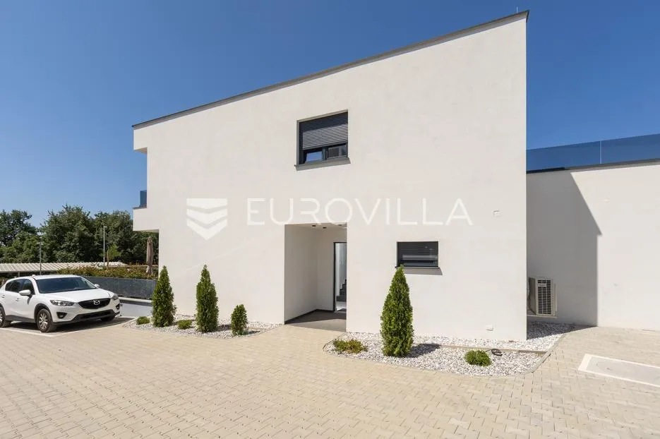 istra, poreč, najam kuće 116 m² s jacuzzijem i vrtom na super lokaciji s pogledom na more - slika 38