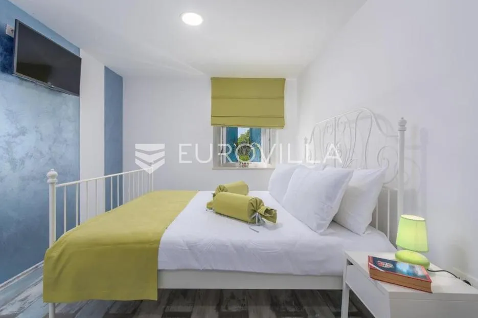istra, okolica sv. lovreča, kuća s 6 spavaćih soba 380m2 s bazenom, teretanom i saunom - slika 6