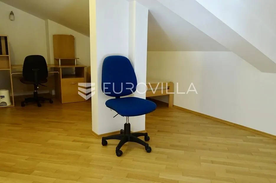 kastav, brestovice, trosoban stan od 120 m² sa zadivljujućim pogledom na more - slika 21
