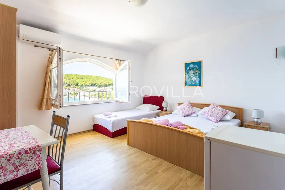 drvenik, makarska rivijera, više apartmanska kuća prvi red do mora - slika 10