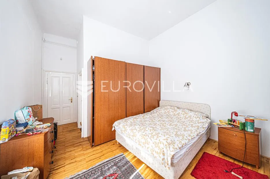 zagreb, centar, deželićeva ulica, prekrasan peterosoban stan 135 m² - slika 12