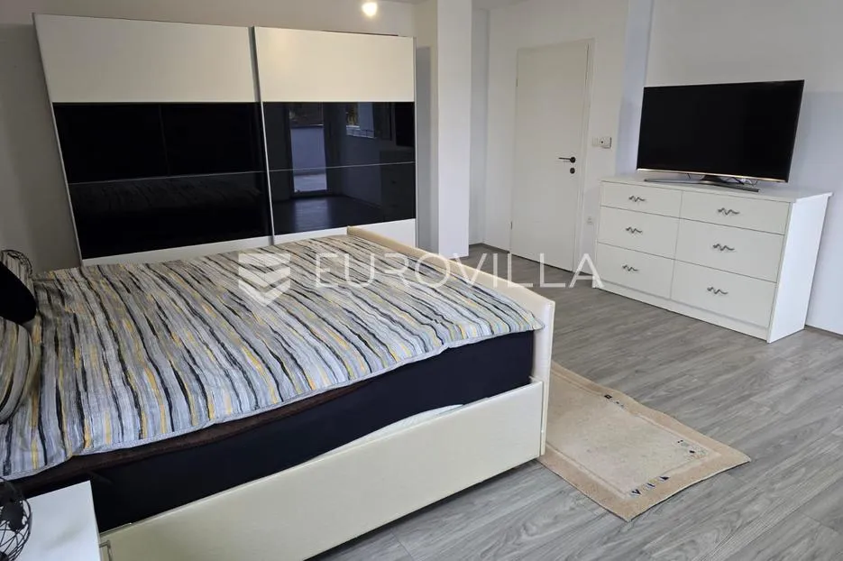 čakovec, novo selo rok, prekrasna obiteljska kuća površine 308 m² - slika 7