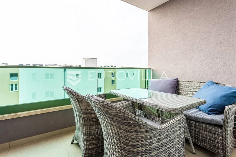 makarska, uređen namješten stan 64,3 m² u novogradnji s pogledom na more - slika 13