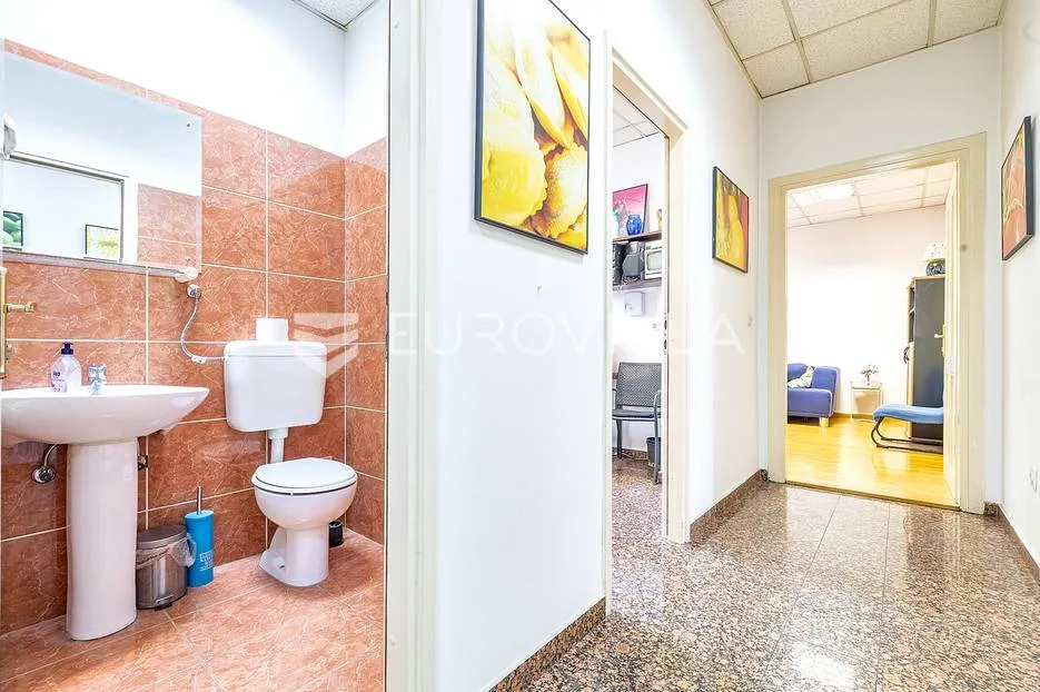 zagreb, maksimir, višesoban dvoetažan stan, ured 320 m² prvi kat i potkrovlje - slika 7