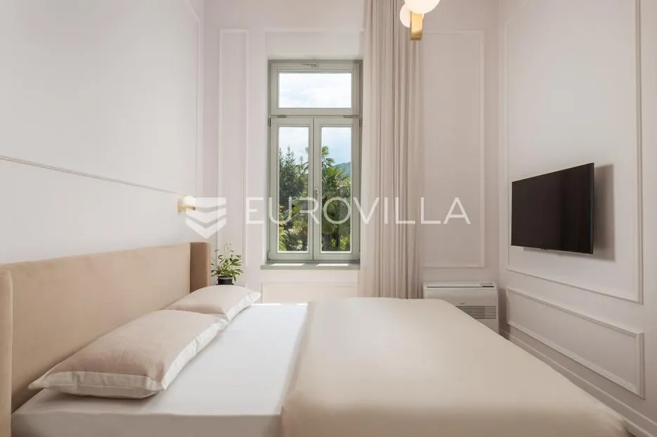 opatija, centar, novouređen luksuzan stan nkp 73,05 m2 - slika 14