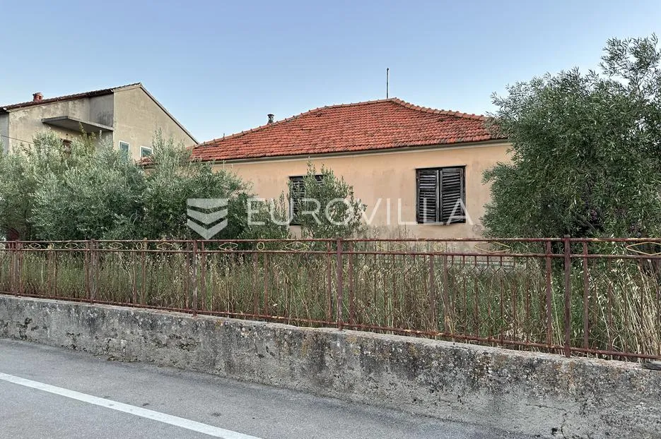 Zadar, Arbanasi, građevinsko zemljište površine 1090 m²