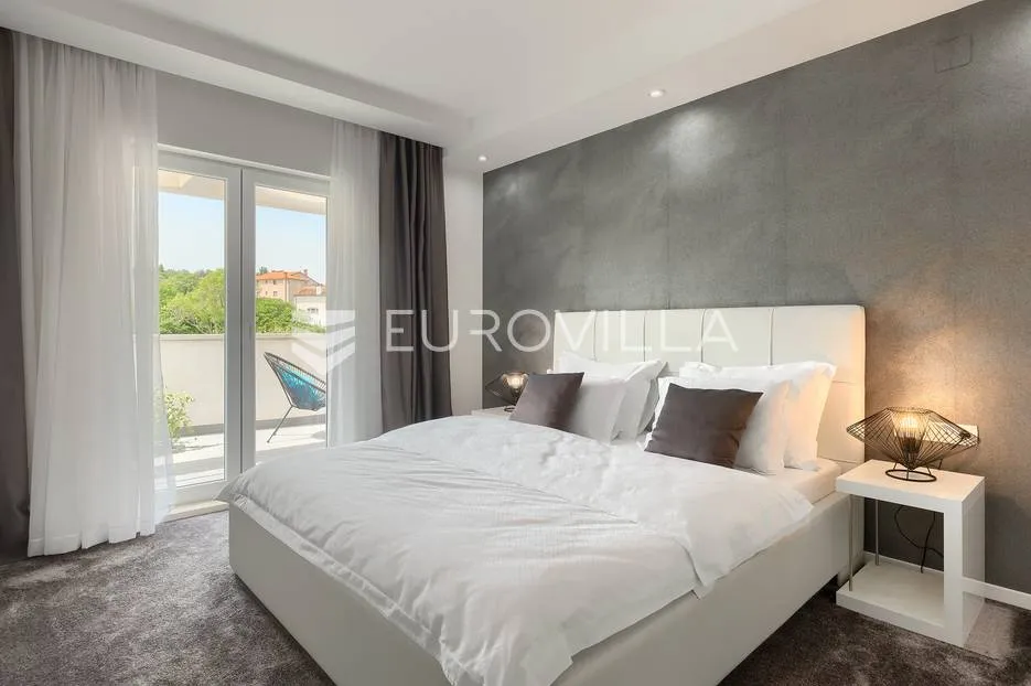 rovinj, rovinjsko selo, prekrasna villa s wellnessom i bazenom, 224 m² - slika 75