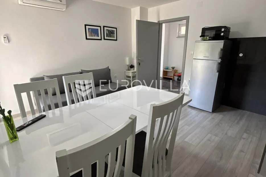 medulin, apartmanska kuća sa sedam stanova na mirnoj lokaciji - slika 8